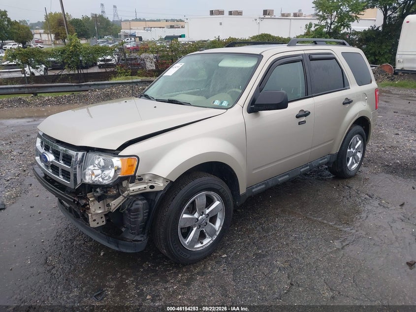 Vin: 1fmcu9d7xckb75048, lot: 46654052, ford escape xlt 20122
