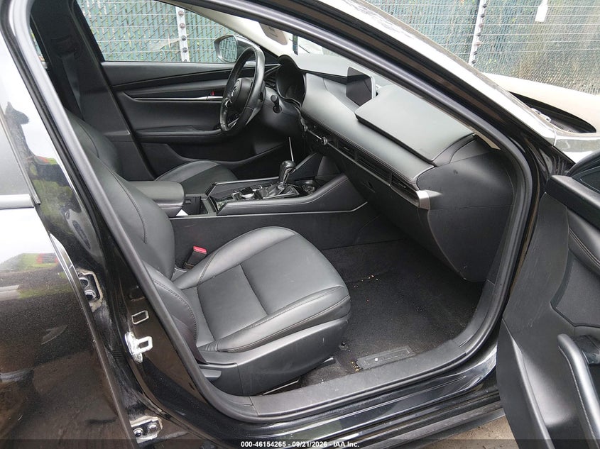 MAZDA MAZDA3 2024 VIN 3MZBPABM1RM427740