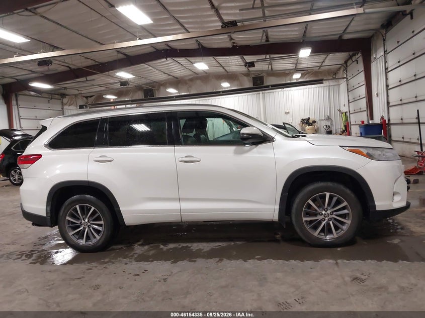 Фото 14 - TOYOTA HIGHLANDER