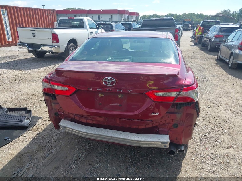 TOYOTA CAMRY - zdjęcie 17