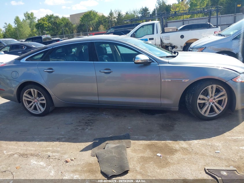 JAGUAR XJ - zdjęcie 13
