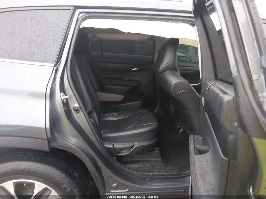 TOYOTA HIGHLANDER - zdjęcie 8