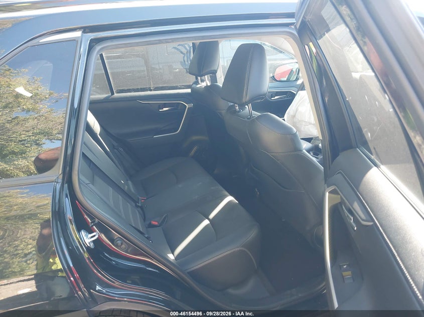 TOYOTA RAV4 - zdjęcie 8