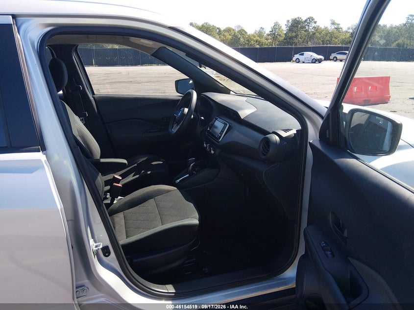 2020 NISSAN KICKS auction photo 5