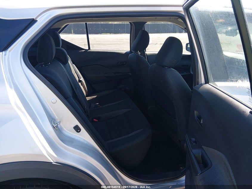 2020 NISSAN KICKS auction photo 8