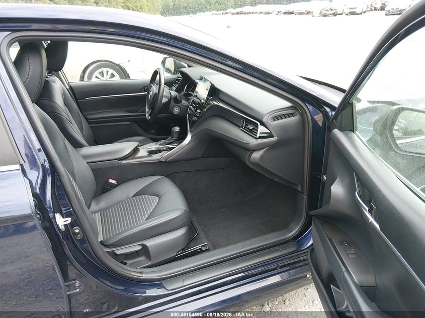 TOYOTA CAMRY - zdjęcie 5