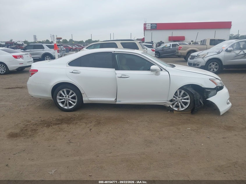 2010 LEXUS ES 350 · Фото 14