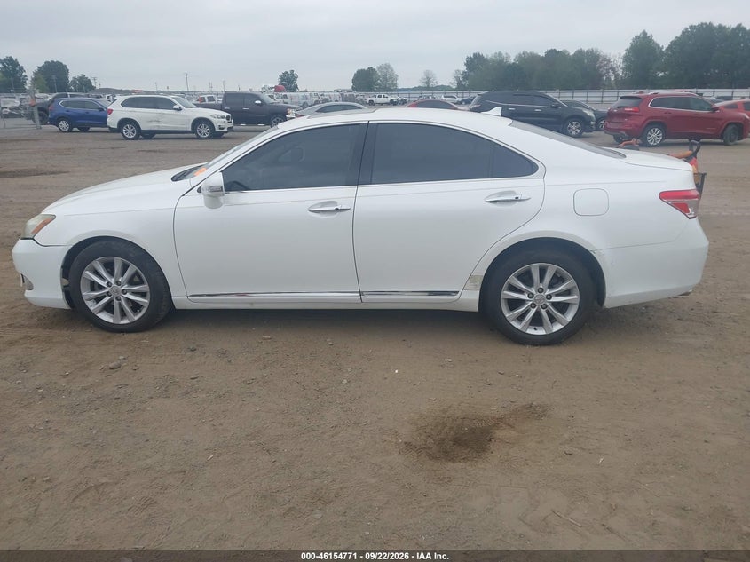 2010 LEXUS ES 350 · Фото 15