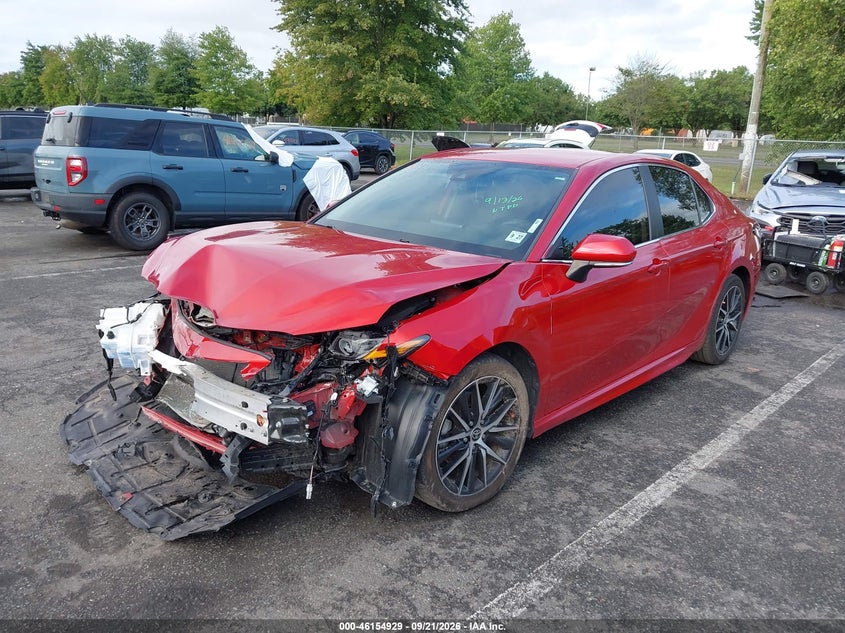 Vin: 4t1t11bk1pu077246, lot: 46654728, toyota camry se awd 20232