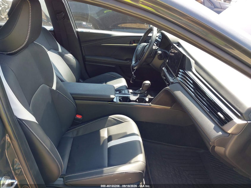 TOYOTA CAMRY - zdjęcie 5