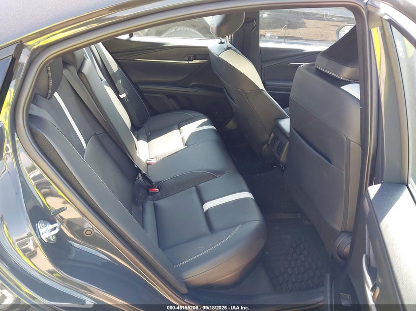 TOYOTA CAMRY - zdjęcie 8