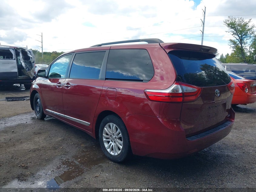 TOYOTA SIENNA - zdjęcie 3