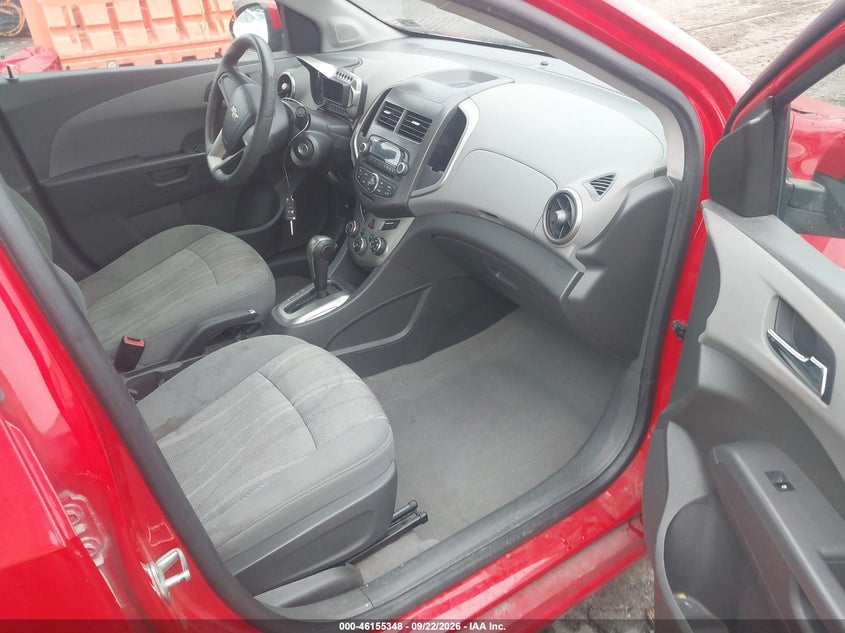 2012 CHEVROLET SONIC auction photo 5