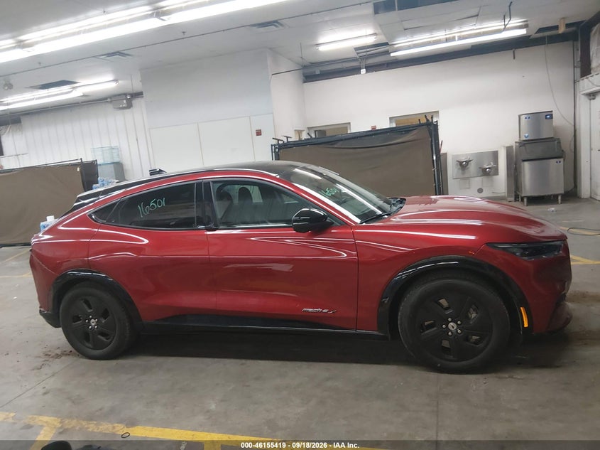 FORD MUSTANG MACH-E - zdjęcie 13