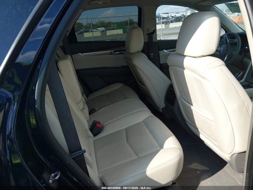 CADILLAC XT5 - zdjęcie 8