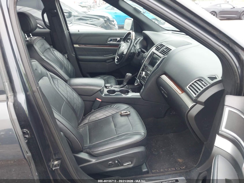 2017 FORD EXPLORER PLATINUM · Фото 5