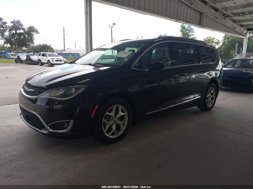 Vin: 2c4rc1eg5hr684331, lot: 46655732, chrysler pacifica touring-l plus 20172