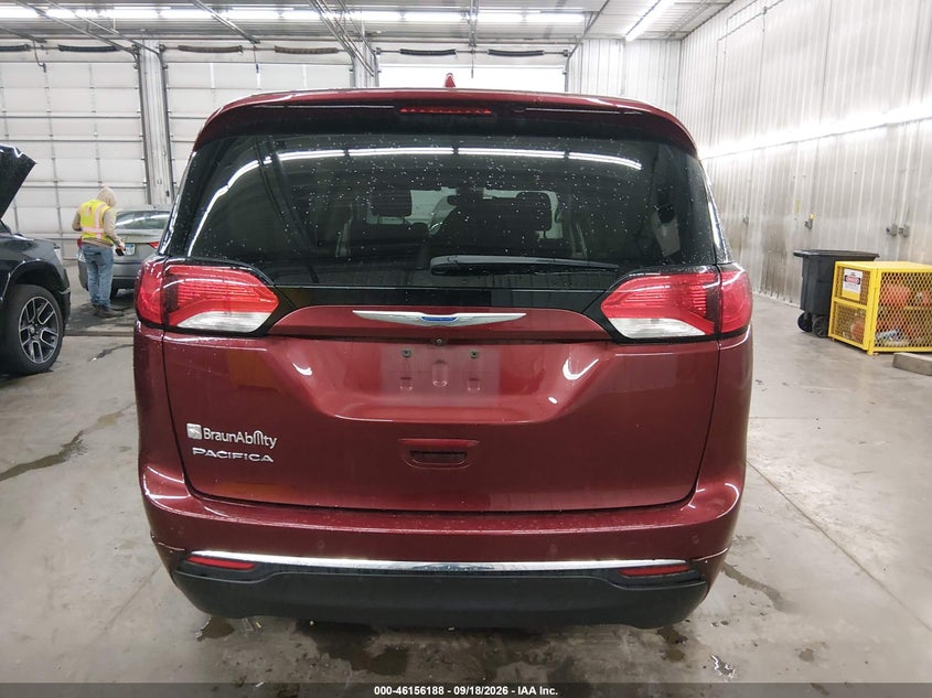 CHRYSLER PACIFICA - zdjęcie 17