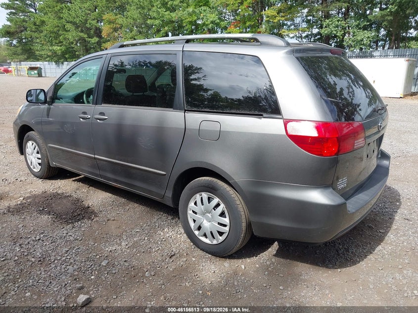 2005 TOYOTA SIENNA auction photo 3
