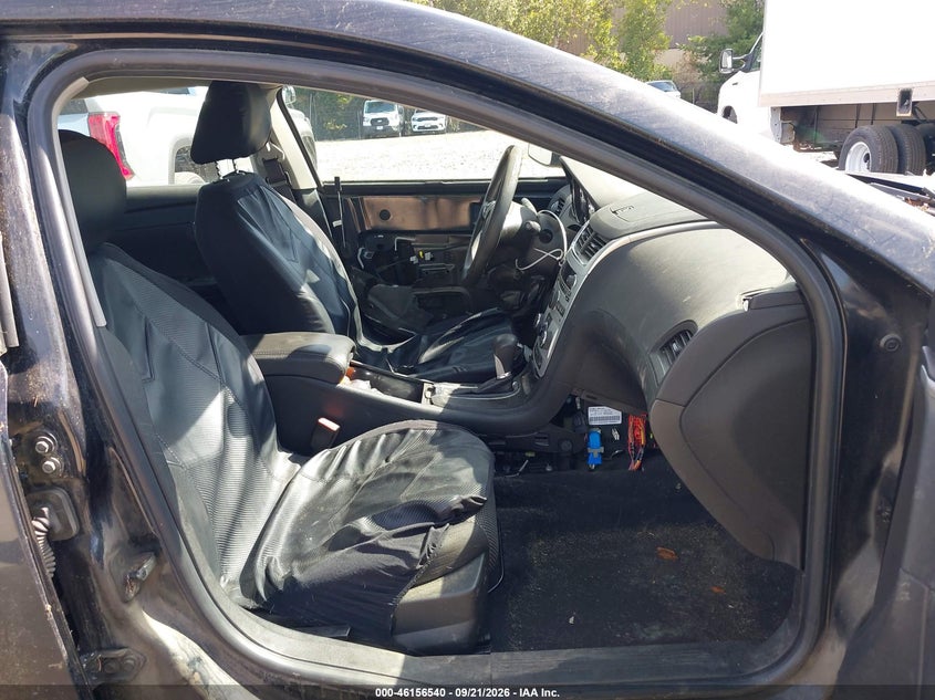 2011 CHEVROLET MALIBU auction photo 5