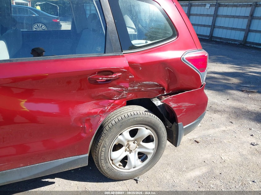 SUBARU FORESTER 2018 VIN JF2SJAAC2JG428604
