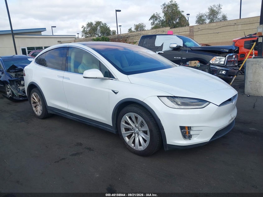 Vin: 5yjxcae24jf116326, lot: 46656743, tesla model x 100d/75d/p100d 2018 img_1