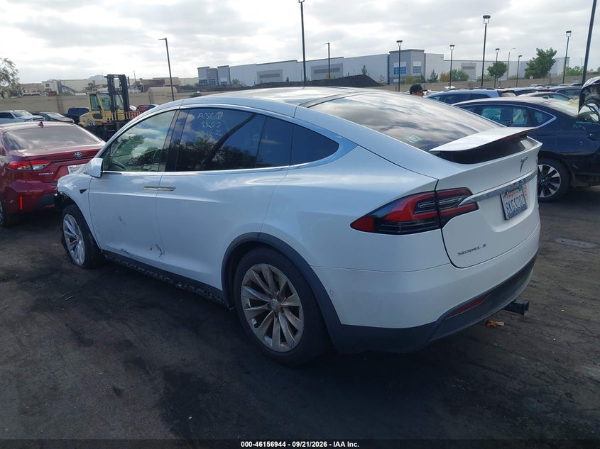 Vin: 5yjxcae24jf116326, lot: 46656743, tesla model x 100d/75d/p100d 20183
