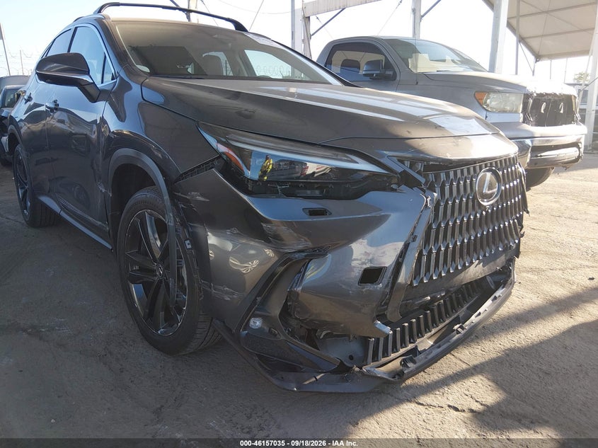 LEXUS NX 450H+ - zdjęcie 17