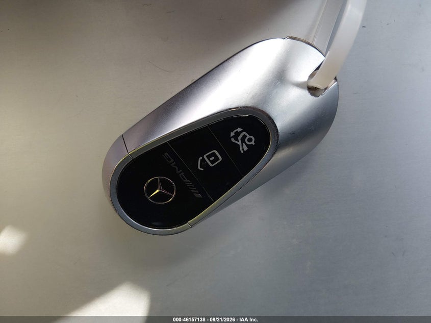 MERCEDES-BENZ AMG C 43 - zdjęcie 11