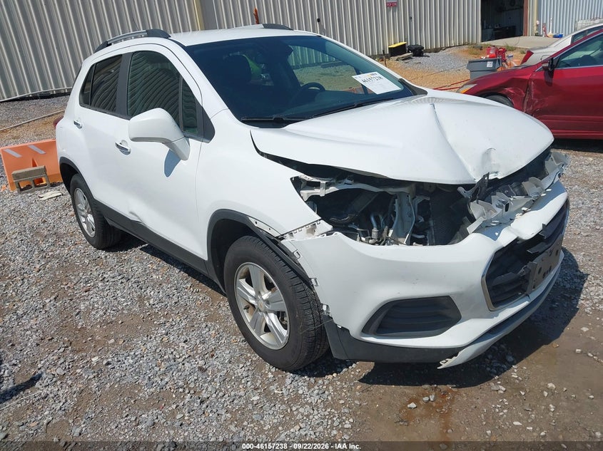 Vin: kl7cjpsb7lb008085, lot: 46657037, chevrolet trax awd lt 2020 img_1