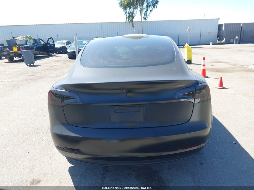 TESLA MODEL 3 - zdjęcie 16