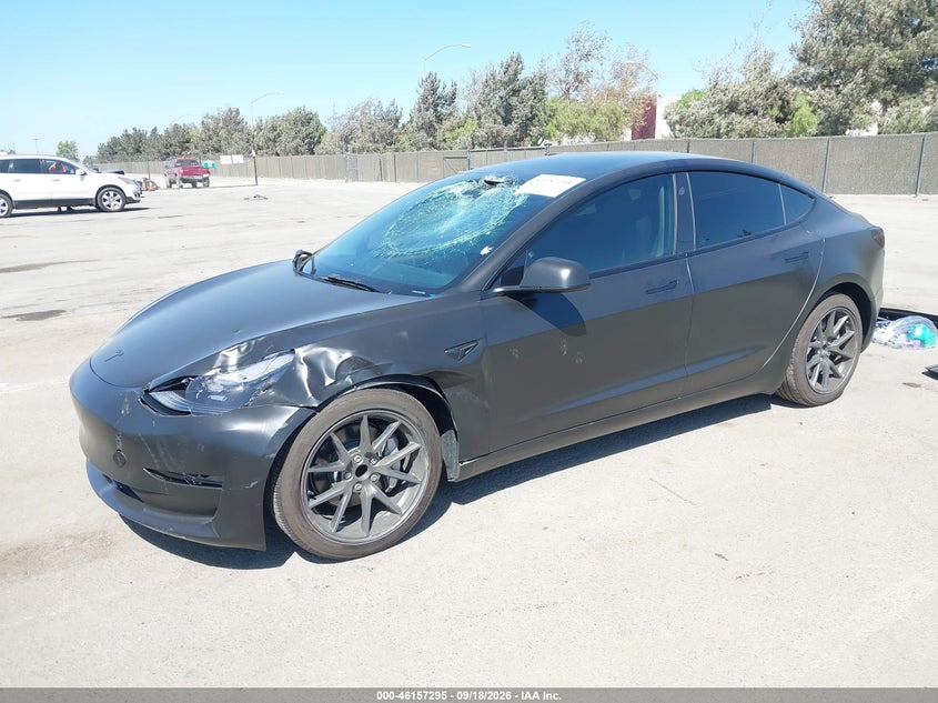 TESLA MODEL 3 - zdjęcie 2