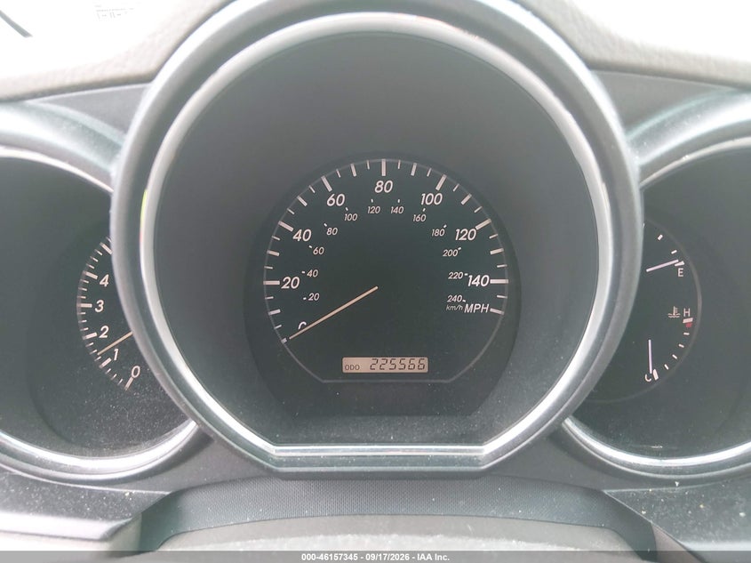 2004 LEXUS RX 330 auction photo 7
