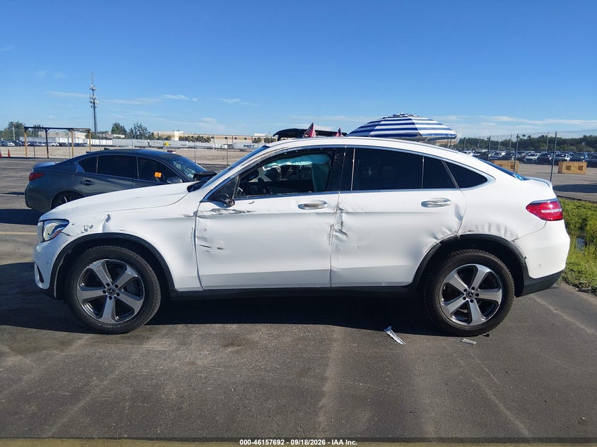 MERCEDES-BENZ GLC 300 COUPE - zdjęcie 6