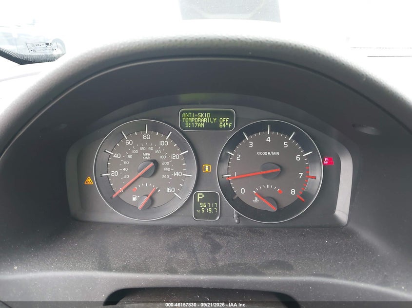 VOLVO C30 2011 VIN YV1672MK1B2207382