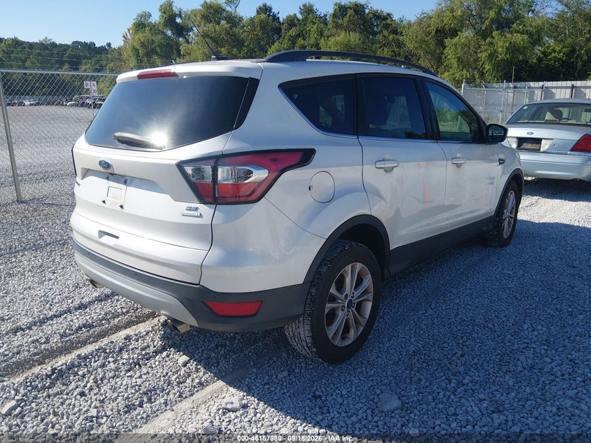 Vin: 1fmcu0gd2hub73089, lot: 46657679, ford escape se 20174