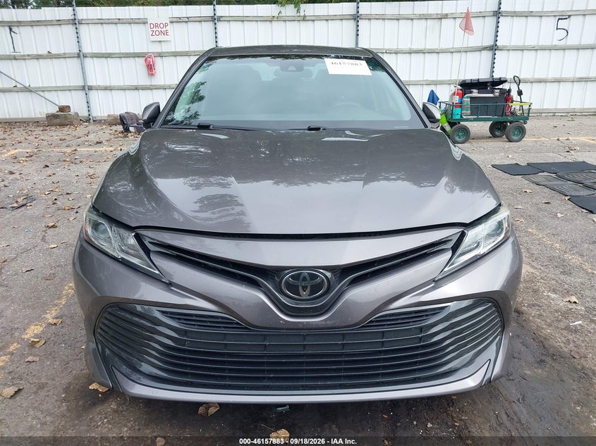 TOYOTA CAMRY - zdjęcie 12