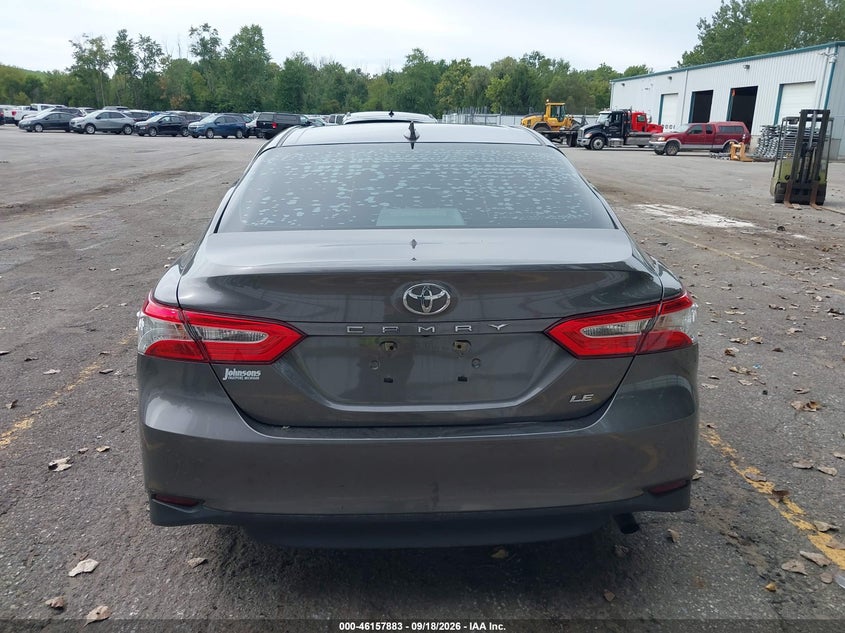 TOYOTA CAMRY - zdjęcie 16