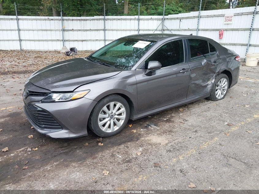 TOYOTA CAMRY - zdjęcie 2