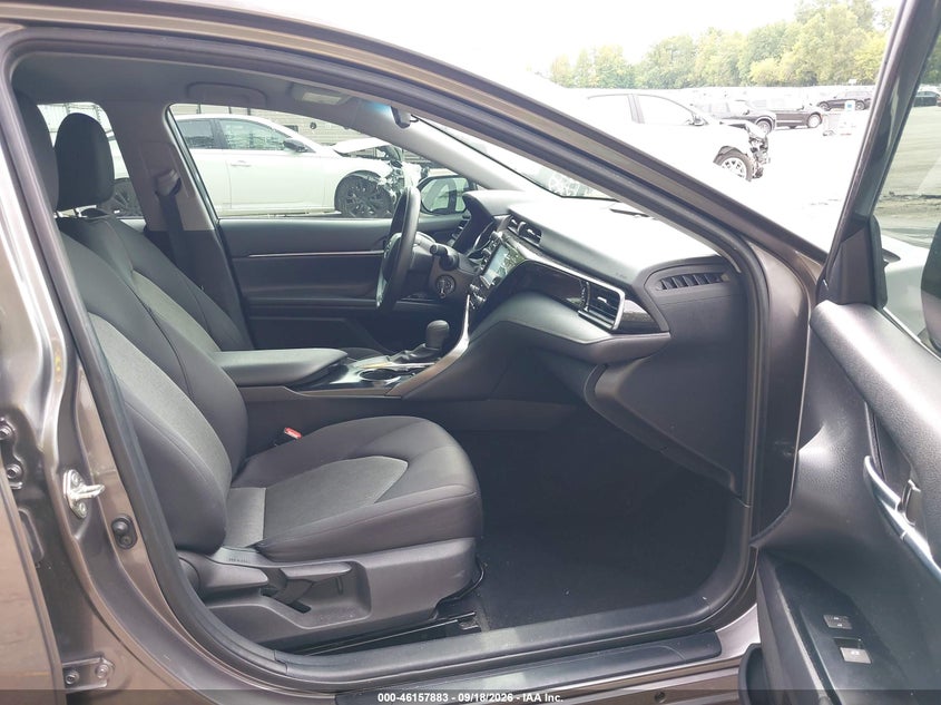 TOYOTA CAMRY - zdjęcie 5