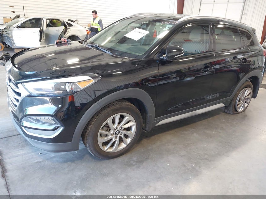 2017 Hyundai Tucson, Right Side, IAAI, VIN KM8J33A43HU552588 — photo 2