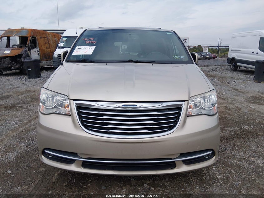 2016 CHRYSLER TOWN & COUNTRY auction photo 6