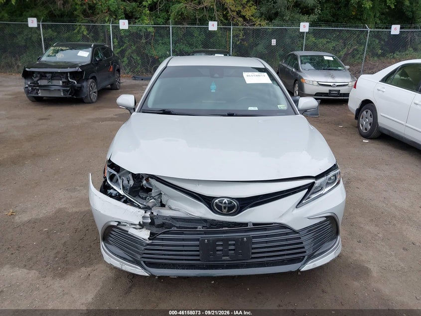 TOYOTA CAMRY - zdjęcie 12