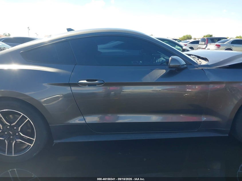 FORD MUSTANG - zdjęcie 14