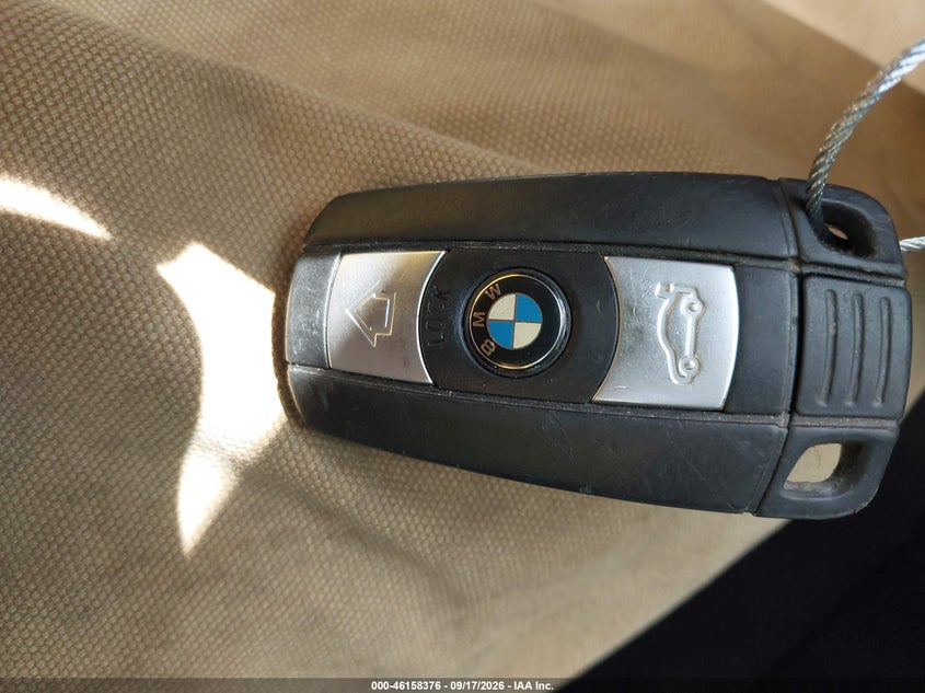 2011 BMW 335I · Фото 11