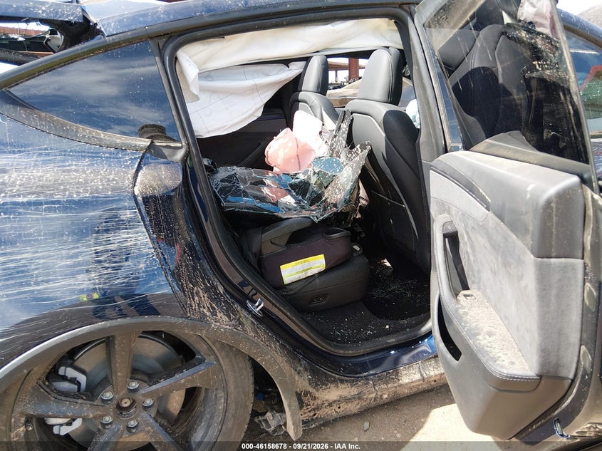 TESLA MODEL Y 2026 VIN 7SAYGDEEXTA746973