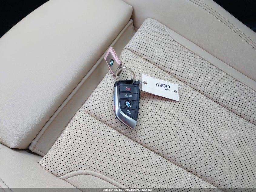 BMW 330I - zdjęcie 11