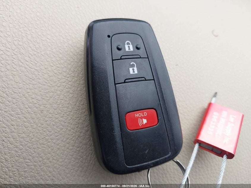 TOYOTA PRIUS - zdjęcie 11