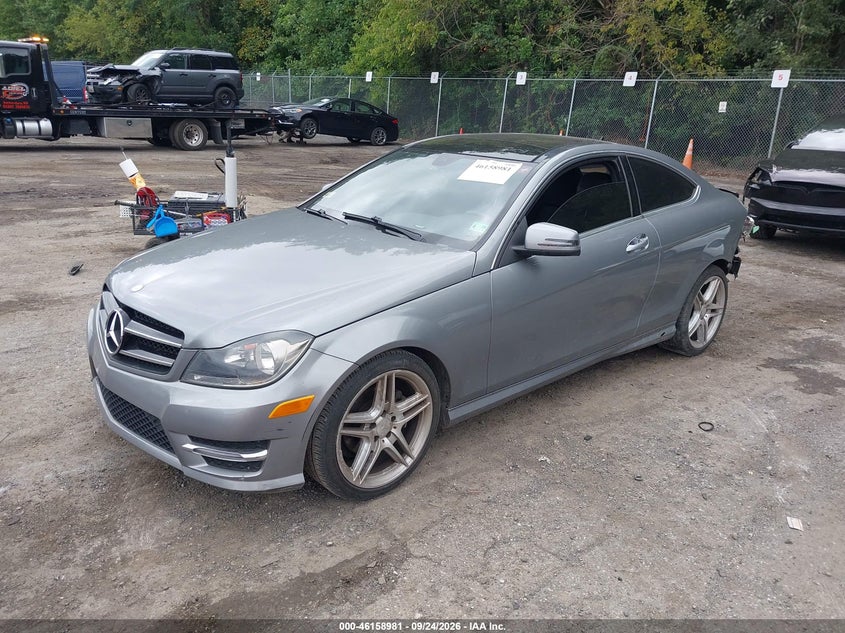 Vin: wddgj4hb1fg371036, lot: 46658780, mercedes-benz c 250 20152
