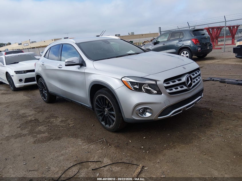 MERCEDES-BENZ GLA 250 - zdjęcie 1